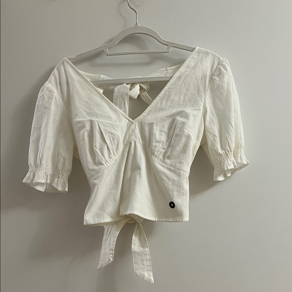 Abercrombie Open back tie shirt